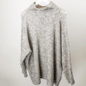 Lyla + Luxe Grey Woven-Textured Turtleneck Sweater